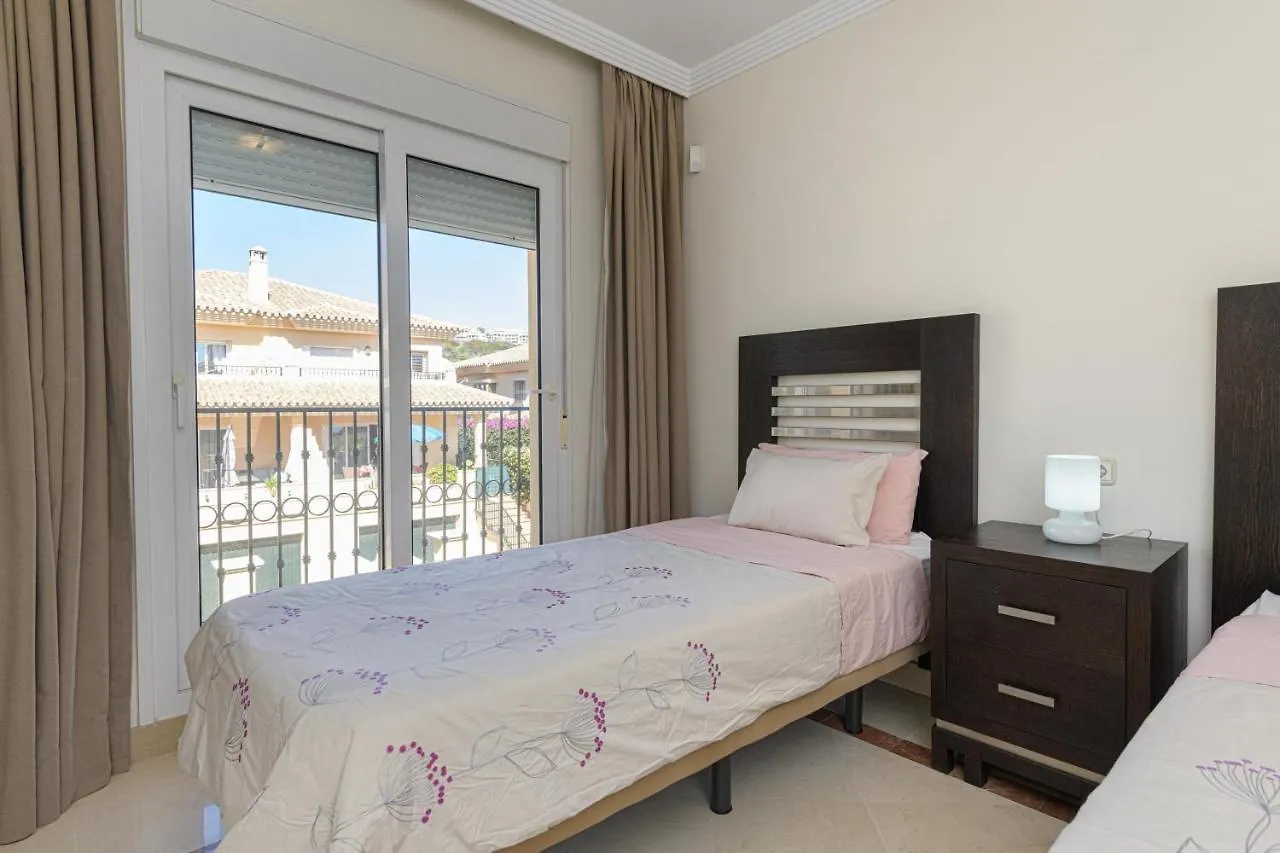 Villa Riviera Sitio de Calahonda 0*,